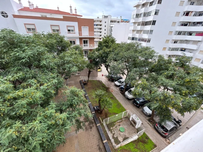 Apartamento T2 para Arrendamento em Quarteira Foto 23