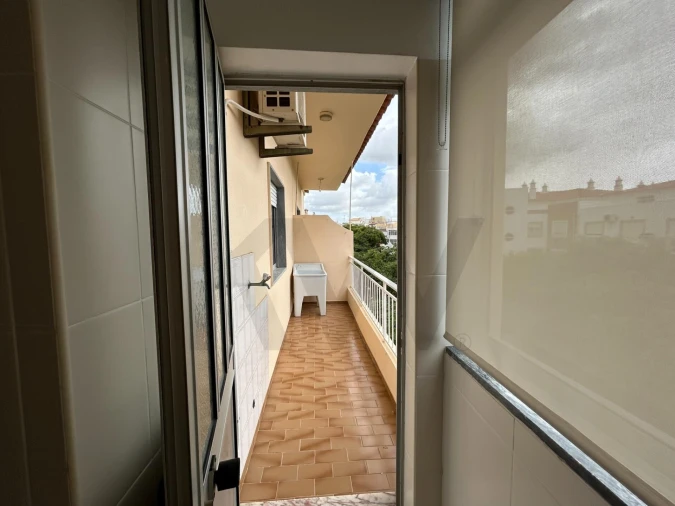 Apartamento T2 para Arrendamento em Quarteira Foto 18