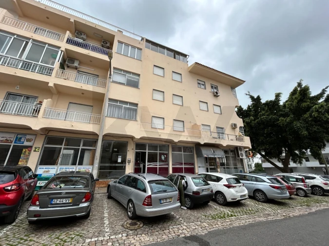 Apartamento T2 para Arrendamento em Quarteira Foto 33