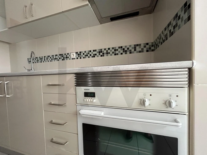 Apartamento T2 para Arrendamento em Quarteira Foto 15