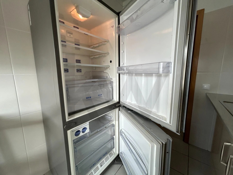 Apartamento T2 para Arrendamento em Quarteira Foto 27