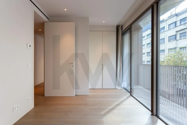 Apartamento T2 para Arrendamento em Santo António Foto 19