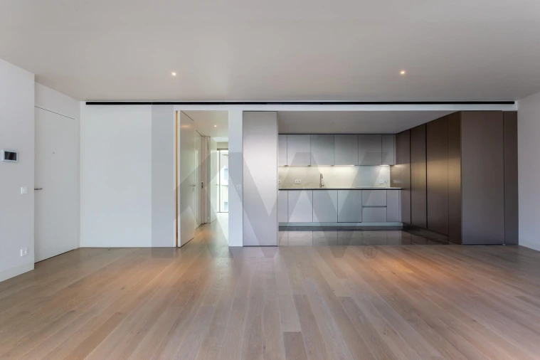 Apartamento T2 para Arrendamento em Santo António Foto 13