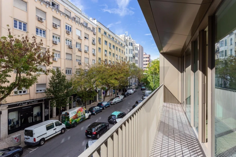 Apartamento T2 para Arrendamento em Santo António Foto 28