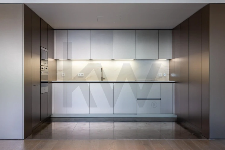 Apartamento T2 para Arrendamento em Santo António Foto 14