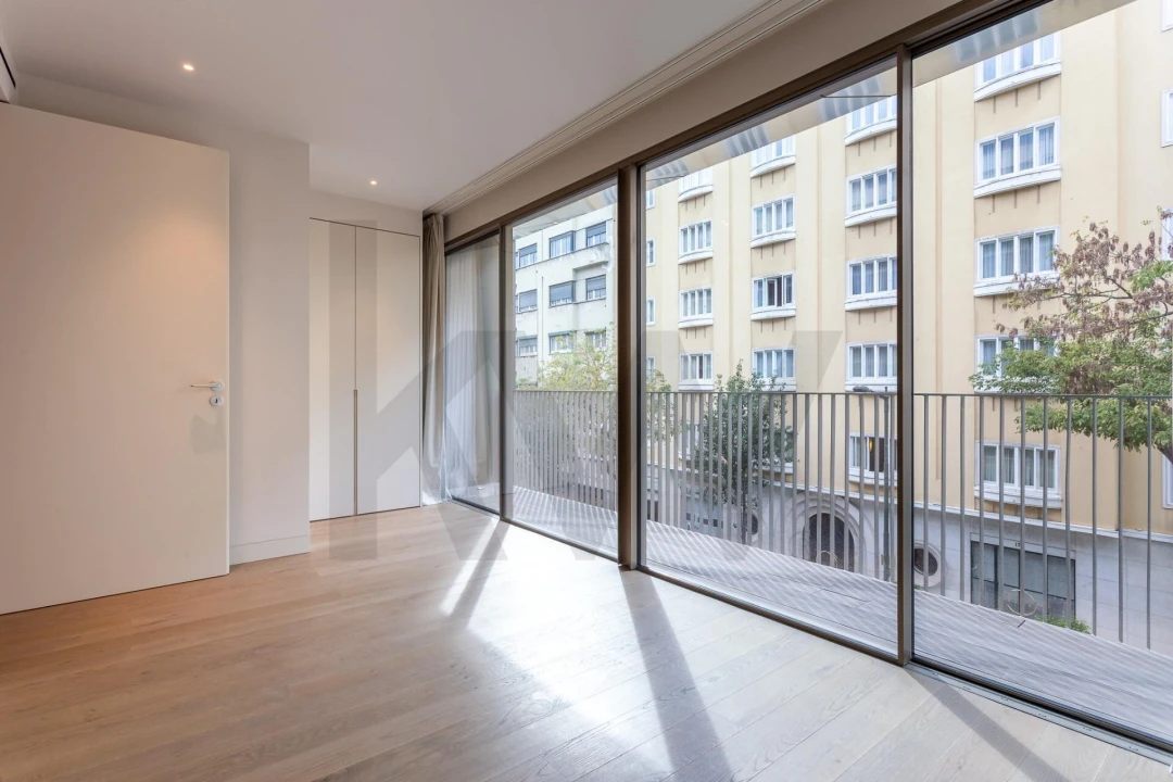 Apartamento T2 para Arrendamento em Santo António Foto 20