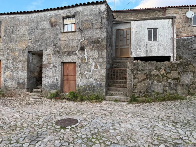 Moradia T1 para Venda em Avelãs de Ambom e Rocamondo Foto 8