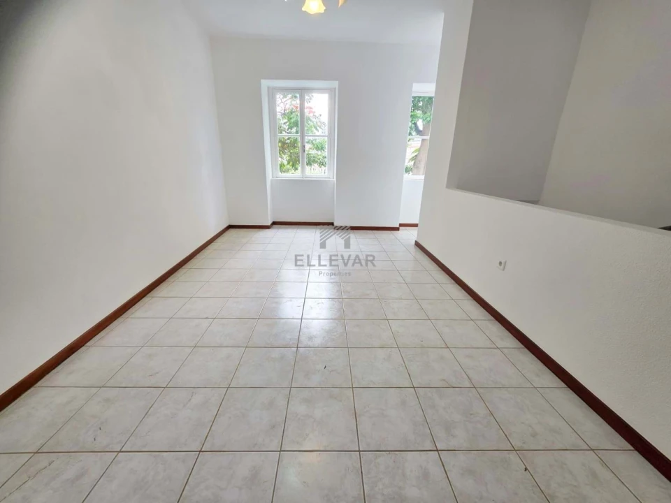 Moradia T2 para Venda em Funchal (São Pedro) Foto 8