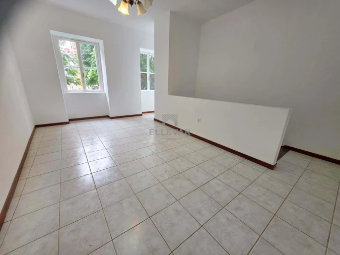 Moradia T2 para Venda em Funchal (São Pedro) Foto 6