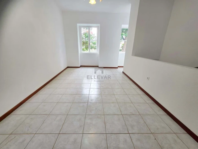 Moradia T2 para Venda em Funchal (São Pedro) Foto 8