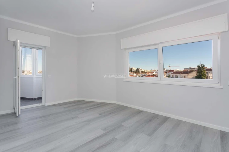 Apartamento T3 para Venda em Portimão Foto 14