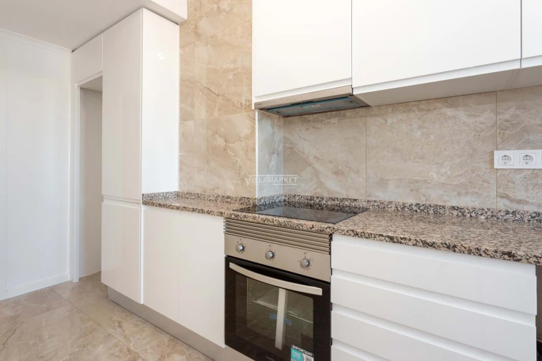 Apartamento T3 para Venda em Portimão Foto 11