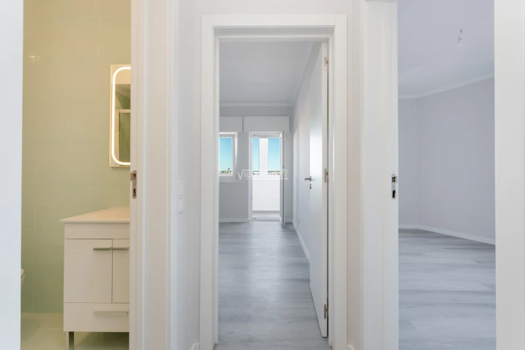 Apartamento T3 para Venda em Portimão Foto 8