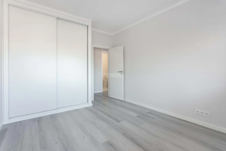 Apartamento T3 para Venda em Portimão Foto 17