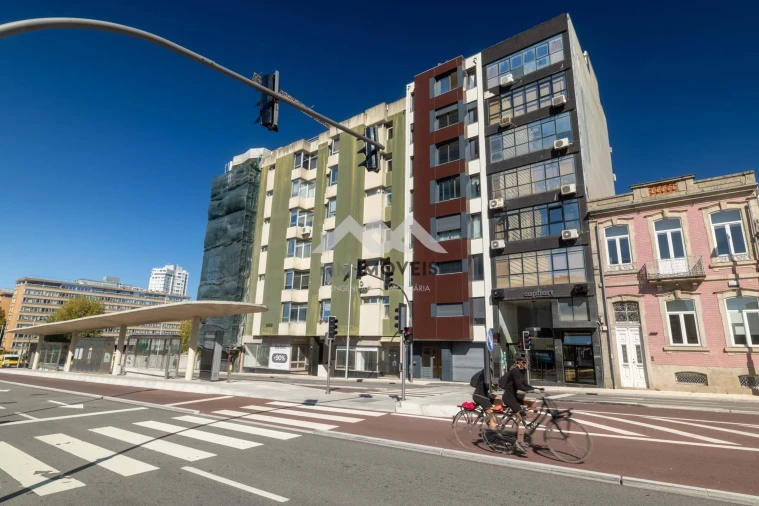 Apartamento T2 para Venda em Ramalde Foto 2