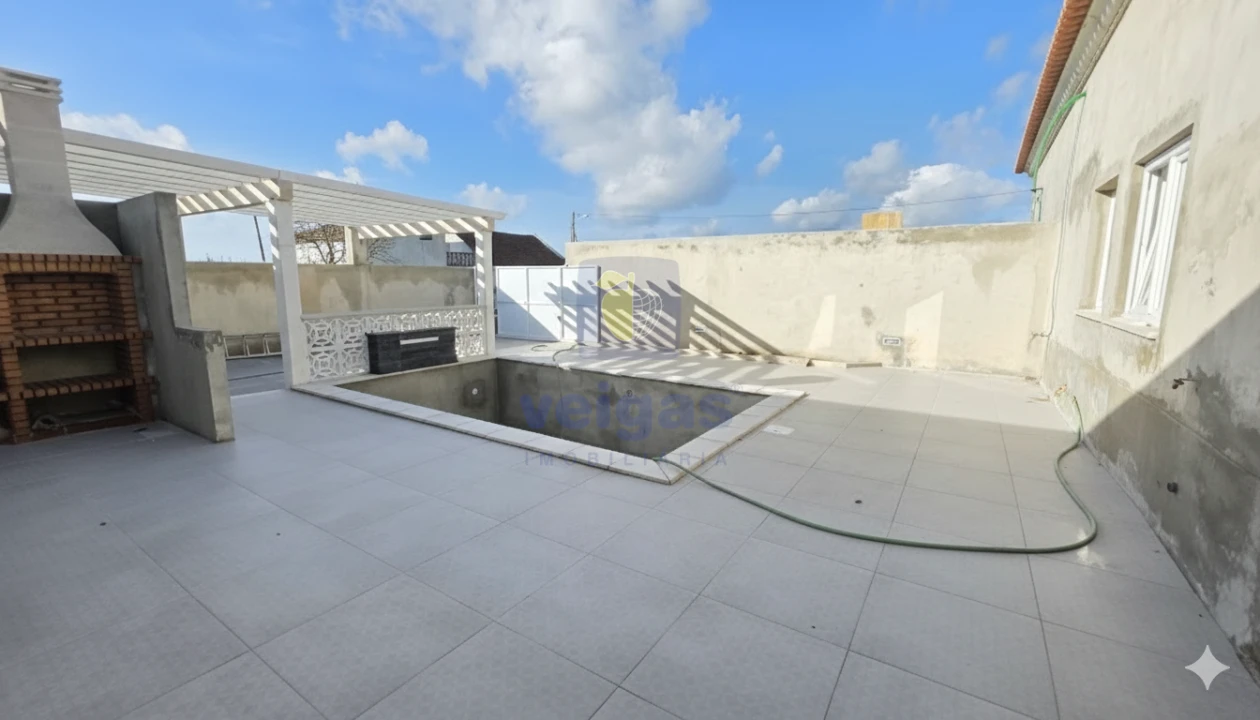 Moradia T3 para Venda em Painho e Figueiros Foto 13