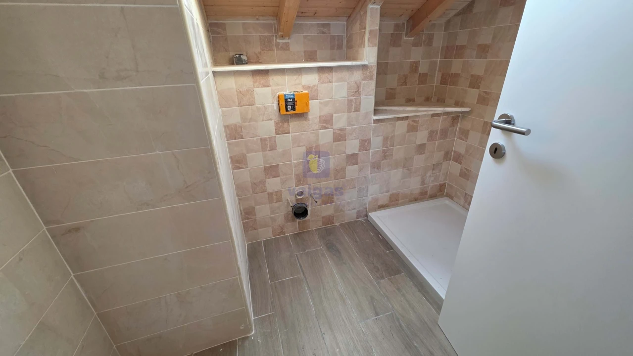 Moradia T3 para Venda em Painho e Figueiros Foto 17