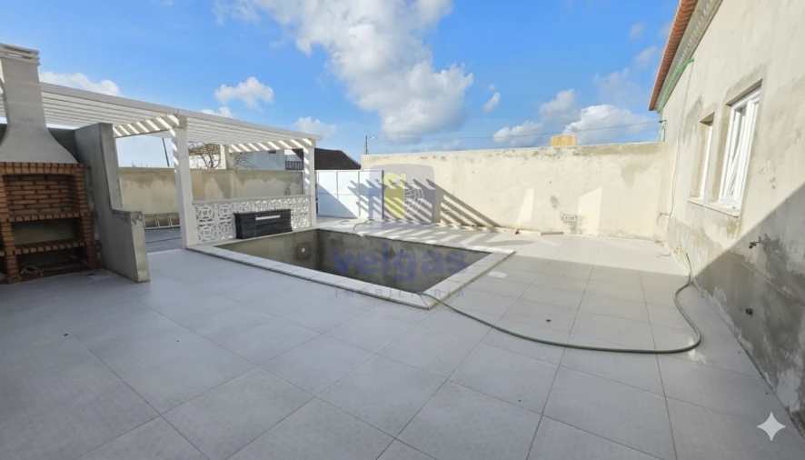 Moradia T3 para Venda em Painho e Figueiros Foto 13