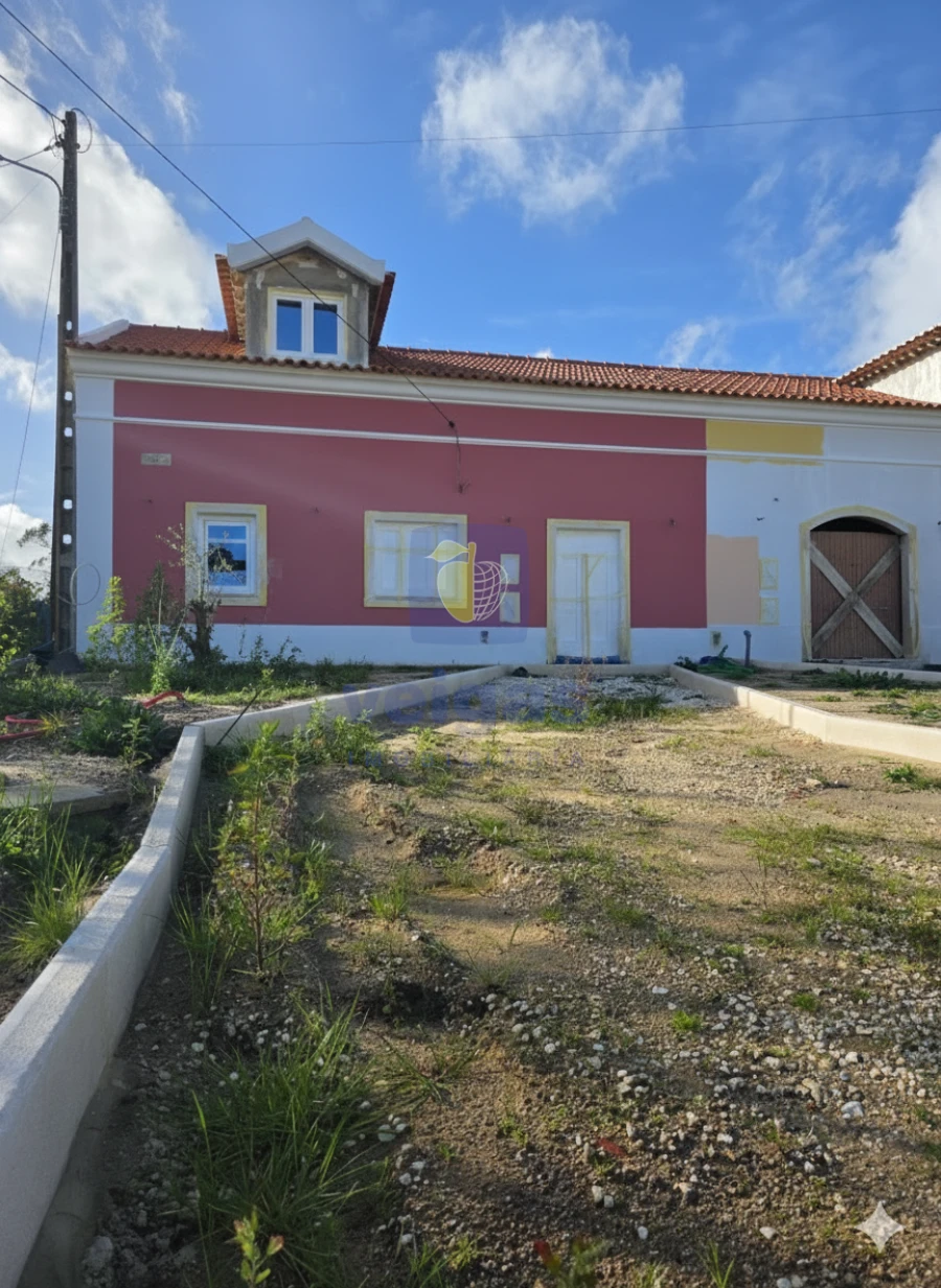 Moradia T3 para Venda em Painho e Figueiros Foto 1
