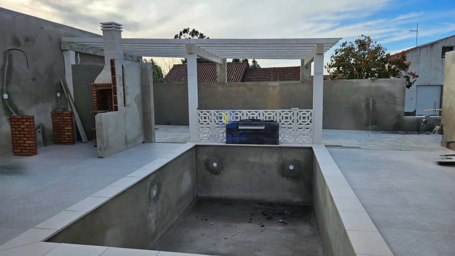 Moradia T3 para Venda em Painho e Figueiros Foto 23