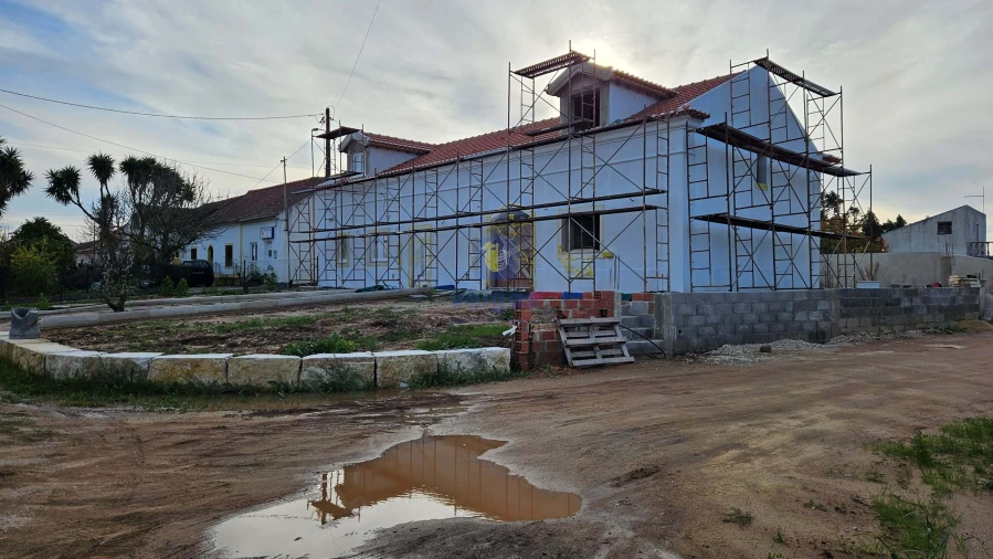Moradia T3 para Venda em Painho e Figueiros Foto 3