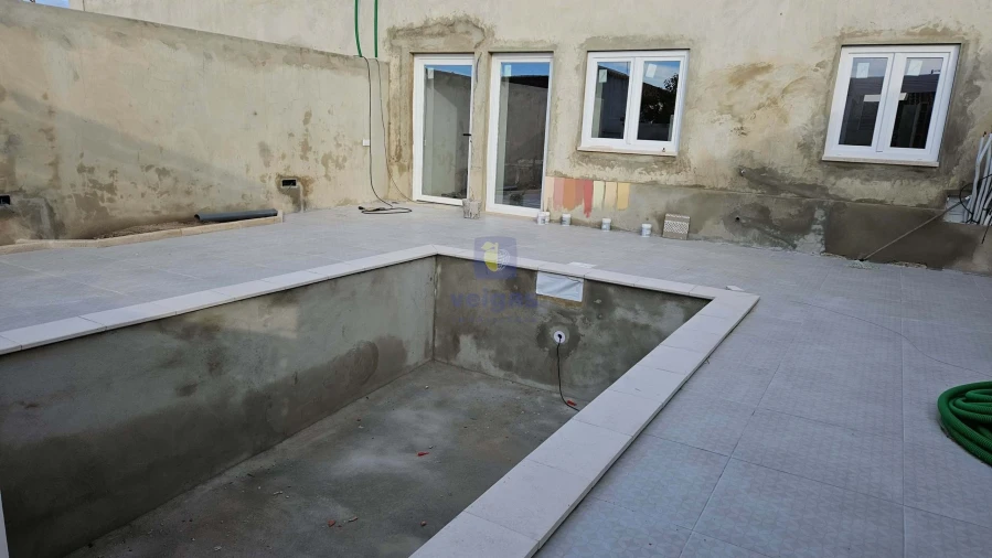 Moradia T3 para Venda em Painho e Figueiros Foto 5