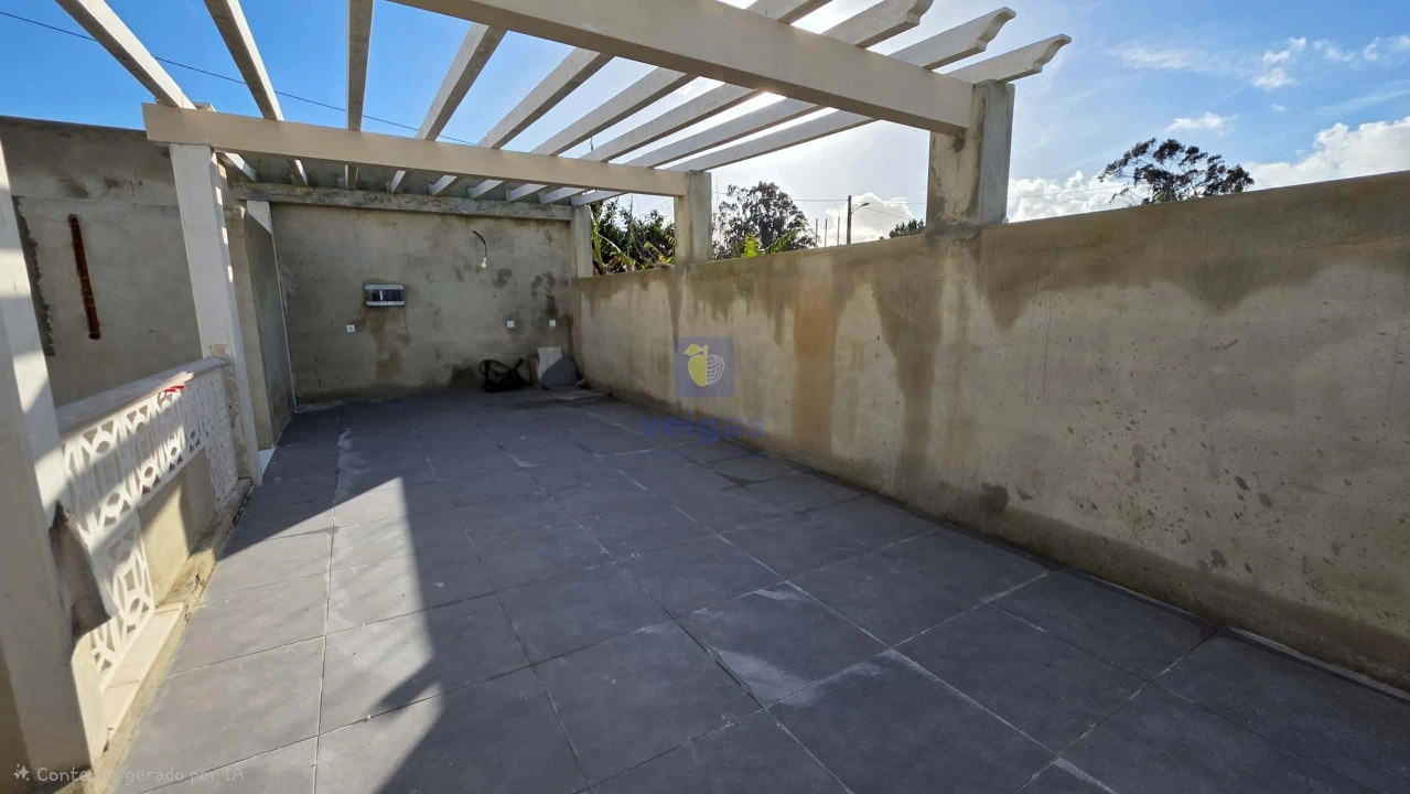 Moradia T3 para Venda em Painho e Figueiros Foto 8