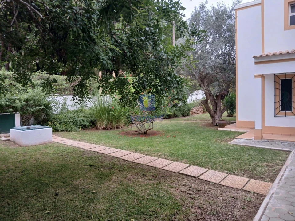 Moradia T5 para Venda em Albufeira e Olhos de Água Foto 12