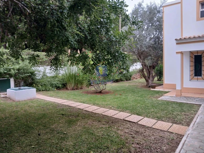 Moradia T5 para Venda em Albufeira e Olhos de Água Foto 12