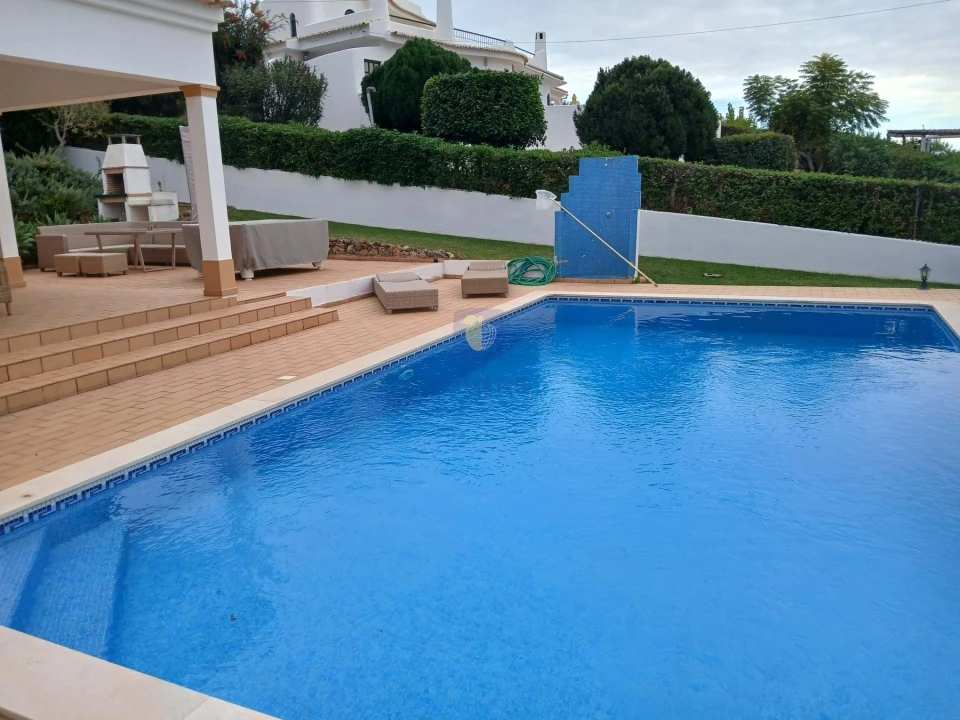 Moradia T5 para Venda em Albufeira e Olhos de Água Foto 5