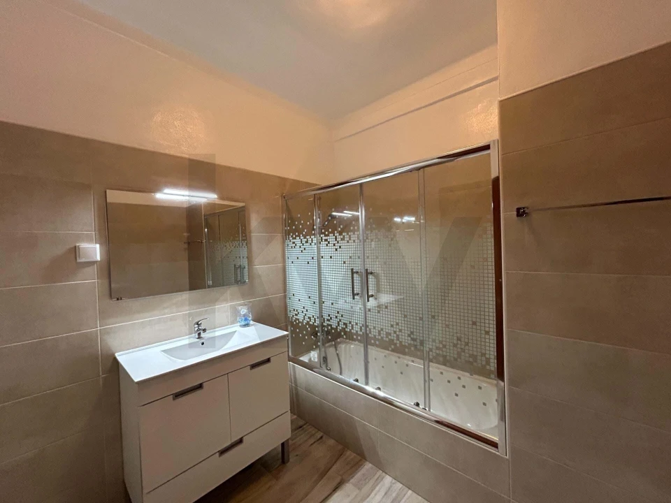 Apartamento T2 para Arrendamento férias em Quarteira Foto 3