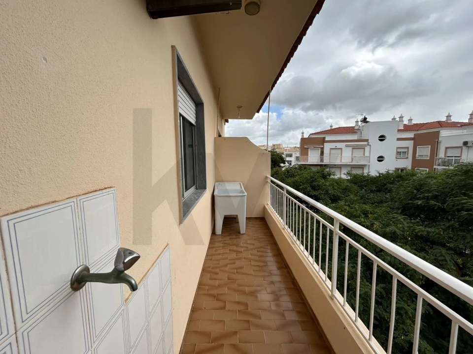 Apartamento T2 para Arrendamento férias em Quarteira Foto 19