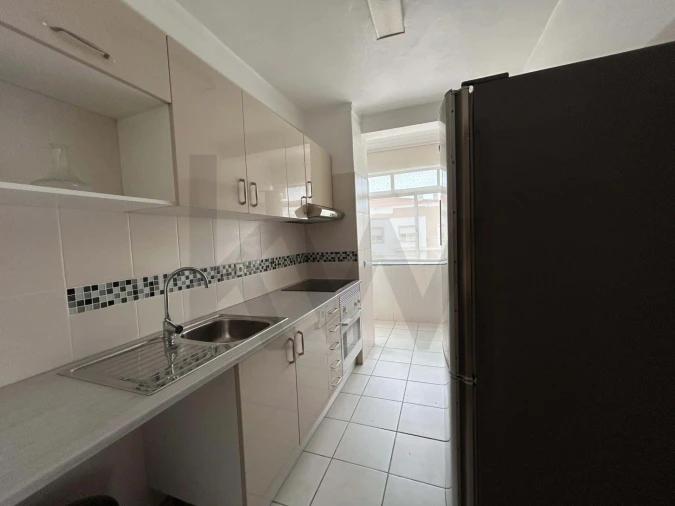 Apartamento T2 para Arrendamento férias em Quarteira Foto 11