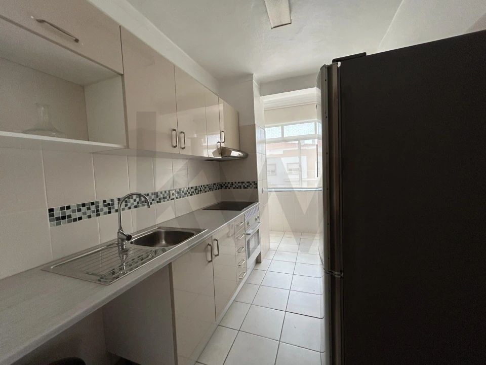 Apartamento T2 para Arrendamento férias em Quarteira Foto 11