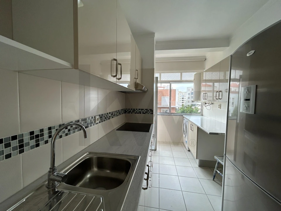 Apartamento T2 para Arrendamento férias em Quarteira Foto 28