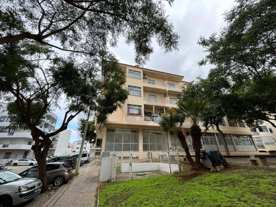 Apartamento T2 para Arrendamento férias em Quarteira Foto 34