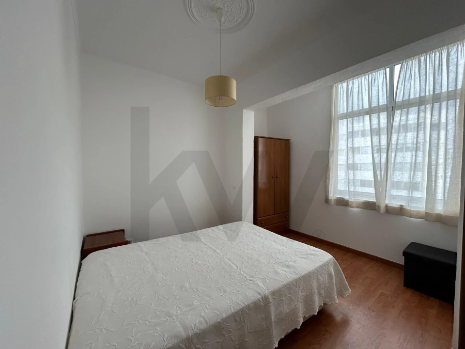 Apartamento T2 para Arrendamento férias em Quarteira Foto 9