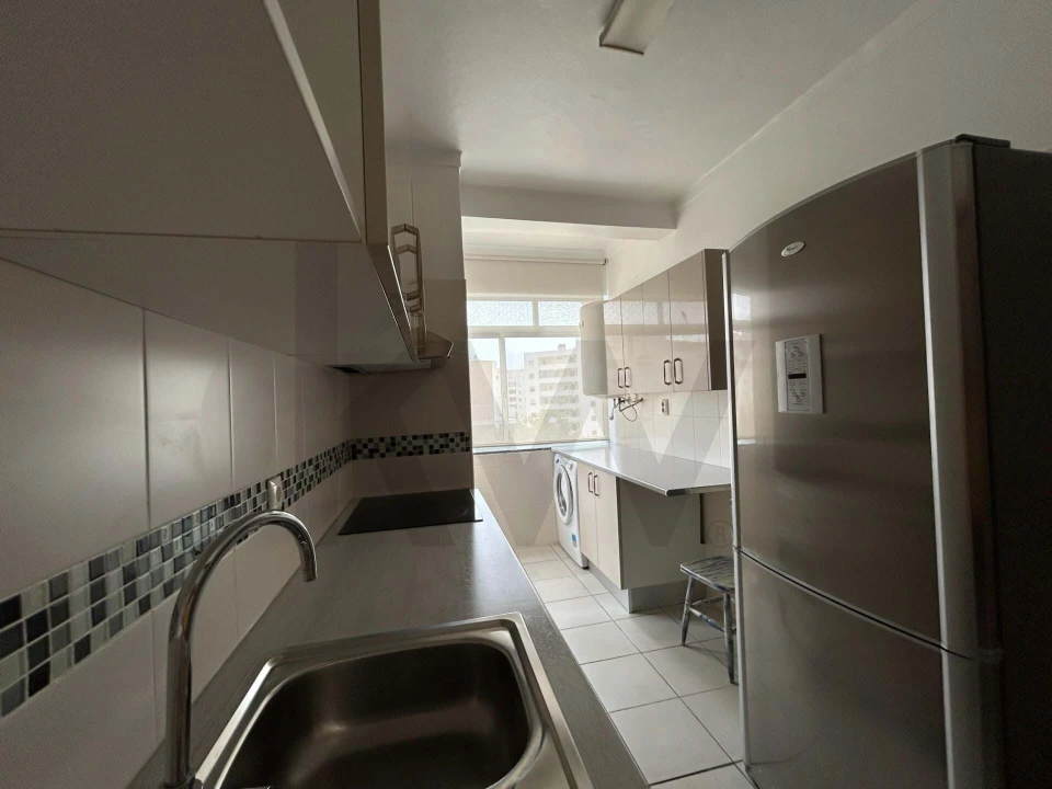 Apartamento T2 para Arrendamento férias em Quarteira Foto 12