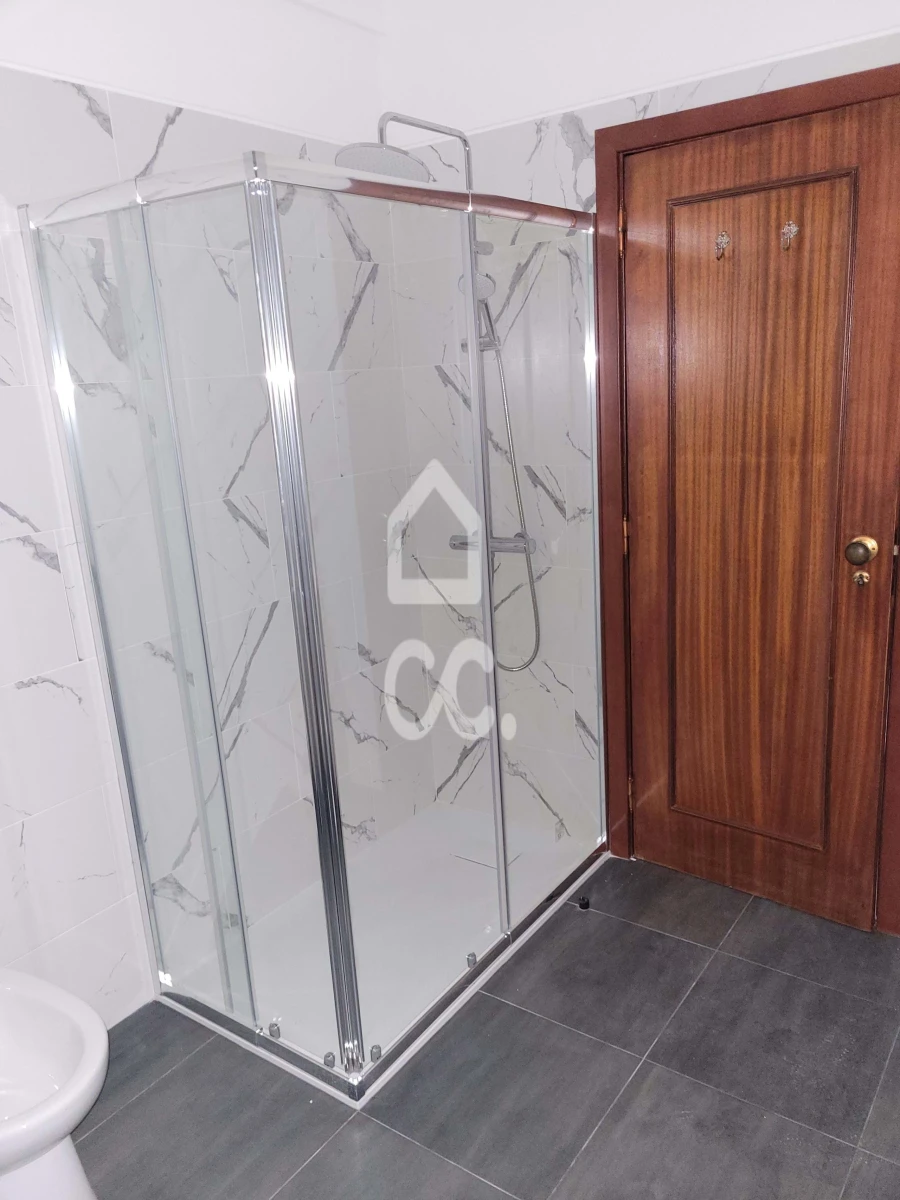 Apartamento T2 para Arrendamento em Quinta do Anjo Foto 21