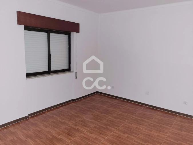 Apartamento T2 para Arrendamento em Quinta do Anjo Foto 3