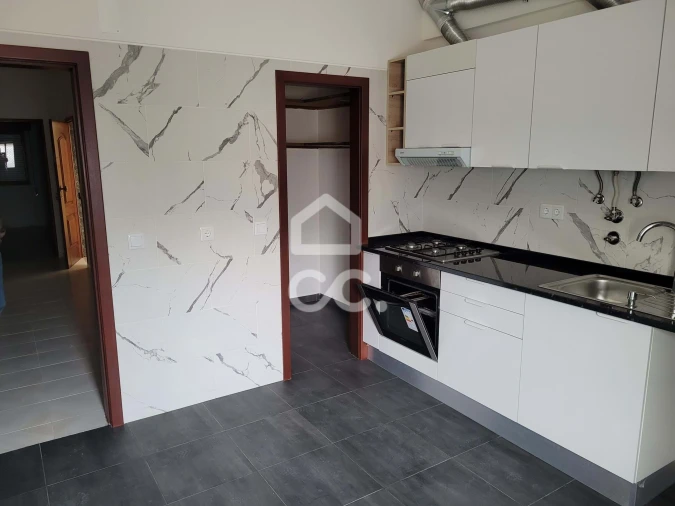 Apartamento T2 para Arrendamento em Quinta do Anjo Foto 7