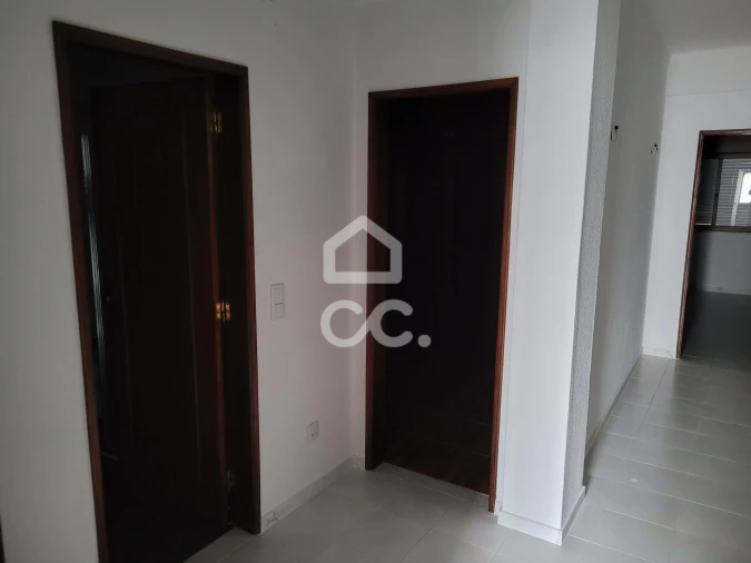 Apartamento T2 para Arrendamento em Quinta do Anjo Foto 11