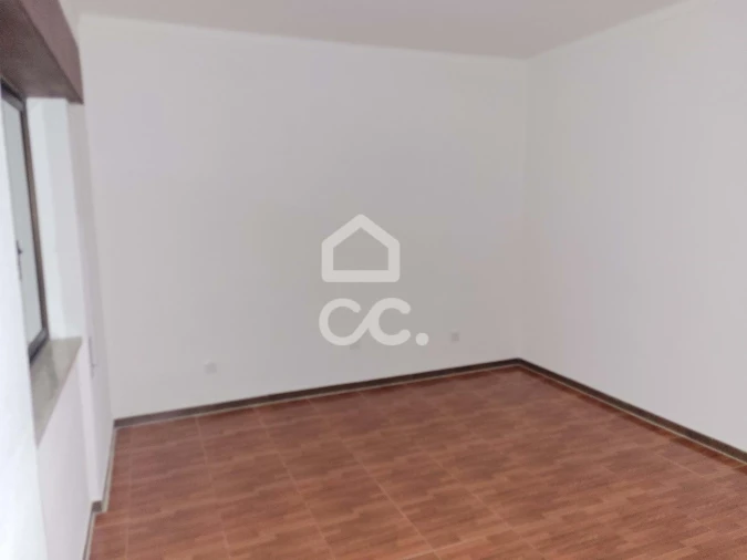 Apartamento T2 para Arrendamento em Quinta do Anjo Foto 6