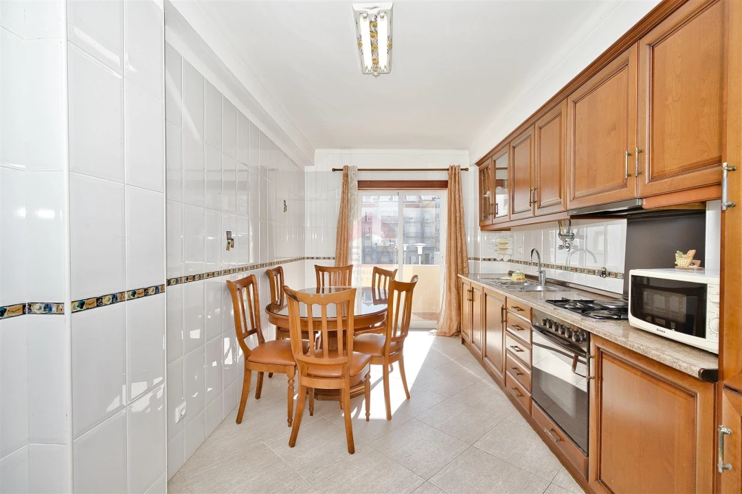 Apartamento T1 para Venda em Vila Real de Santo Antonio Foto 1