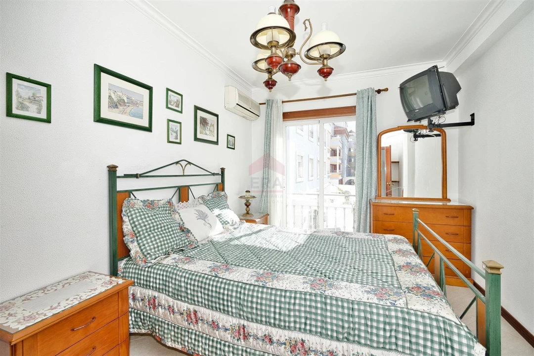 Apartamento T1 para Venda em Vila Real de Santo Antonio Foto 3