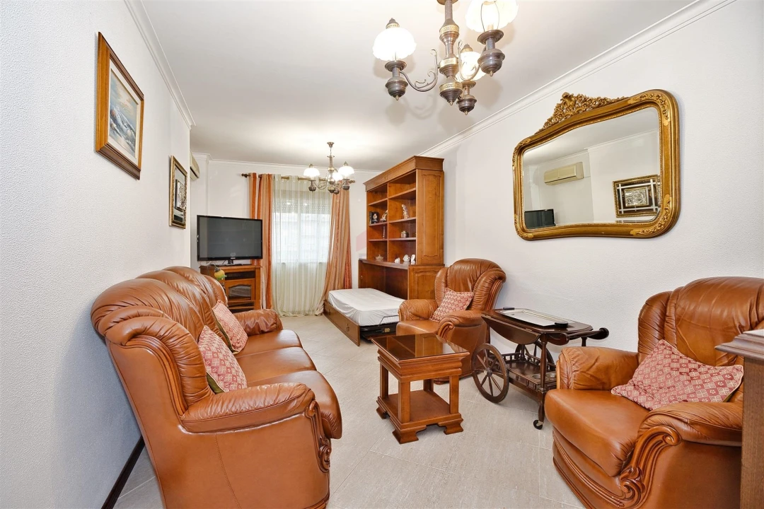 Apartamento T1 para Venda em Vila Real de Santo Antonio Foto 2