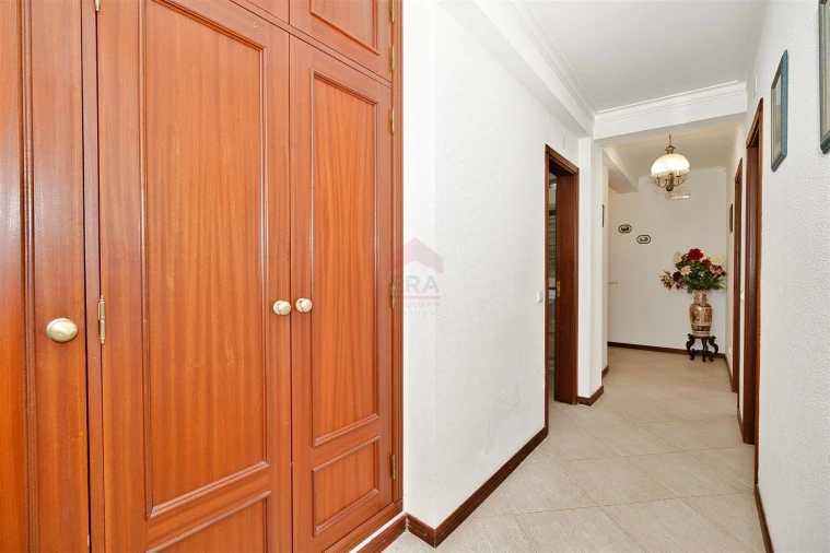 Apartamento T1 para Venda em Vila Real de Santo Antonio Foto 7