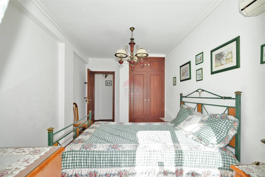 Apartamento T1 para Venda em Vila Real de Santo Antonio Foto 4