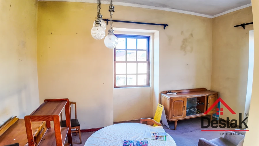 Moradia T8 para Venda em Escariz Foto 30