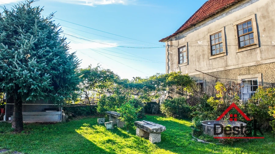 Moradia T8 para Venda em Escariz Foto 6